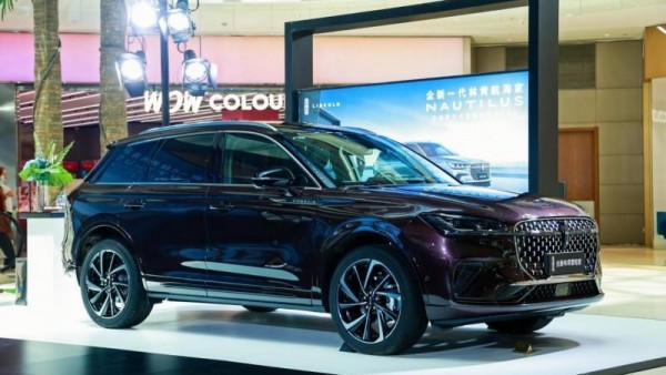 与沃尔沃XC40相比谁更安全？全新林肯冒险家震撼来袭