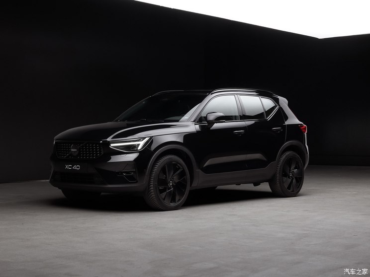 沃尔沃(进口) 沃尔沃XC40新能源(进口) 2024款 Black Edition